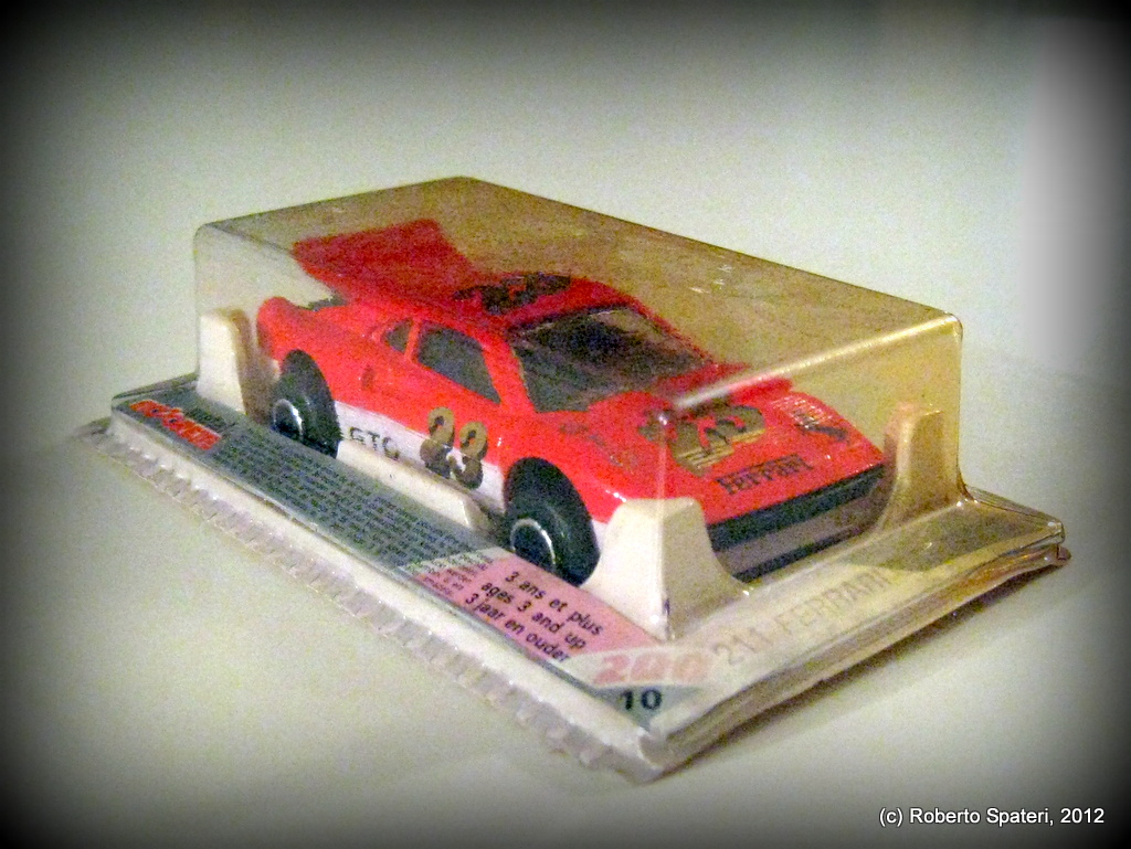 Majorette Ferrari GTO (n.211)